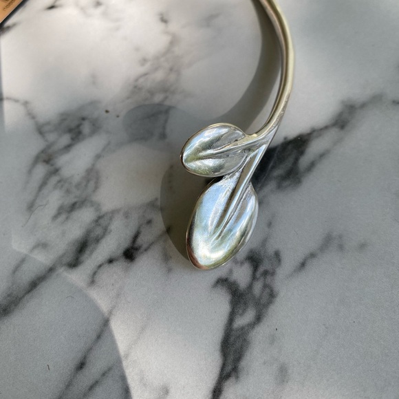 NWT Uno de 50 Helena Leaf Silver Collar Necklace - Picture 8 of 14